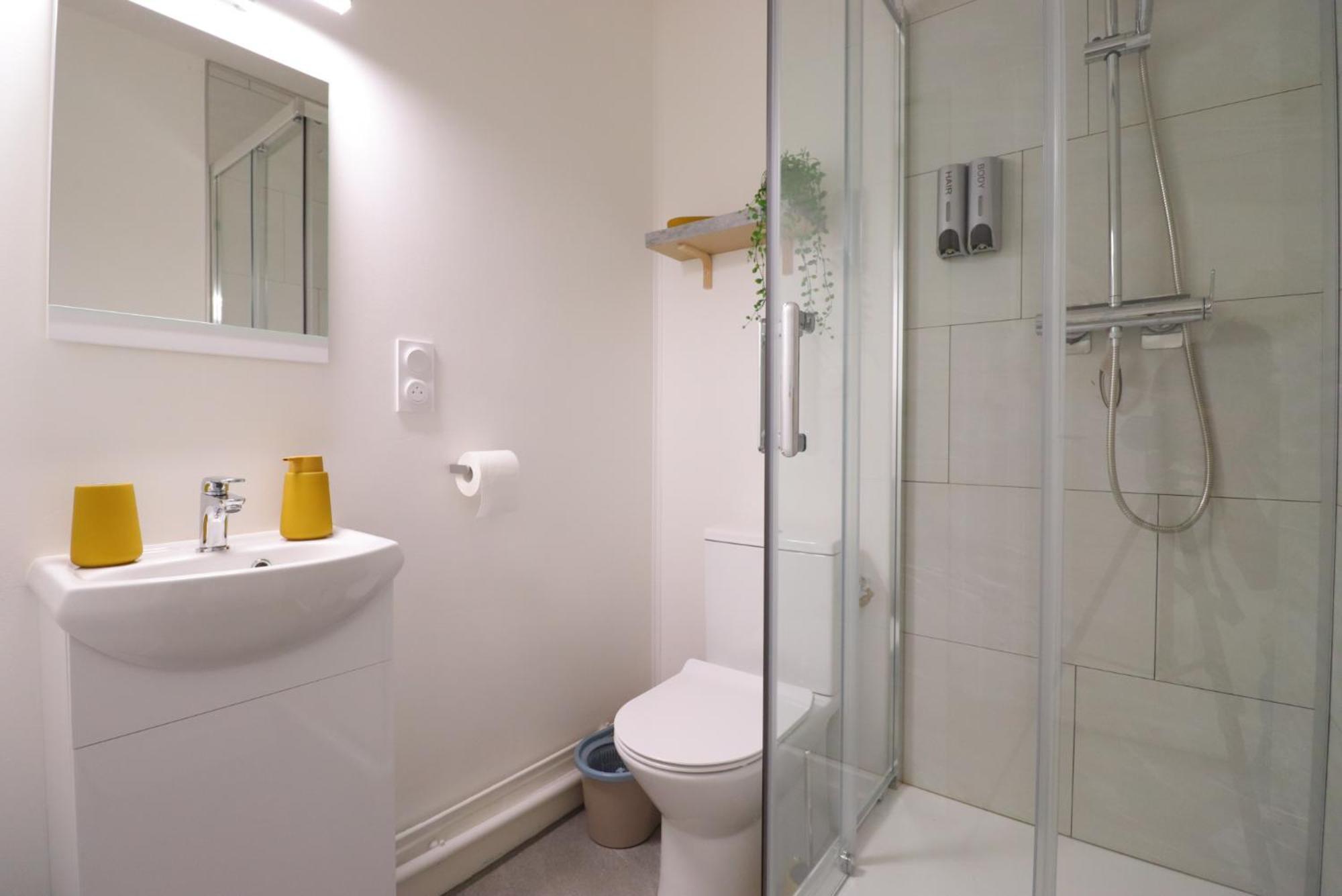 Le Neo - Studio Chic Avec Sa Cour Privative Et Fibre برجراك الغرفة الصورة